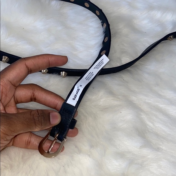 Garage faux leather belt with golden studs - Picture 3 of 4